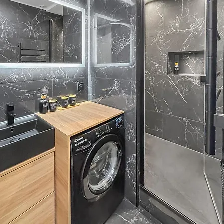 Confort Moderne, Paris & Le Bourget Drancy